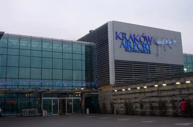 Port lotniczy Kraków- całodobowy transport osób i transfery z granicy - prywatne transfery lotniskowe i taksówki